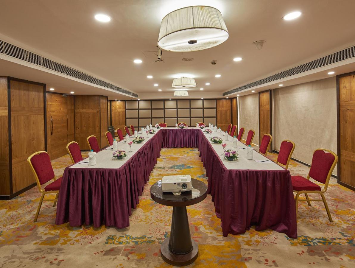 Royal Orchid Central Grazia, Navi Mumbai Eksteriør billede