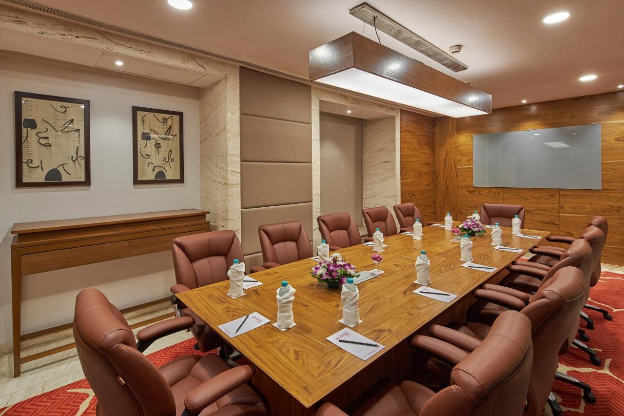 Royal Orchid Central Grazia, Navi Mumbai Eksteriør billede