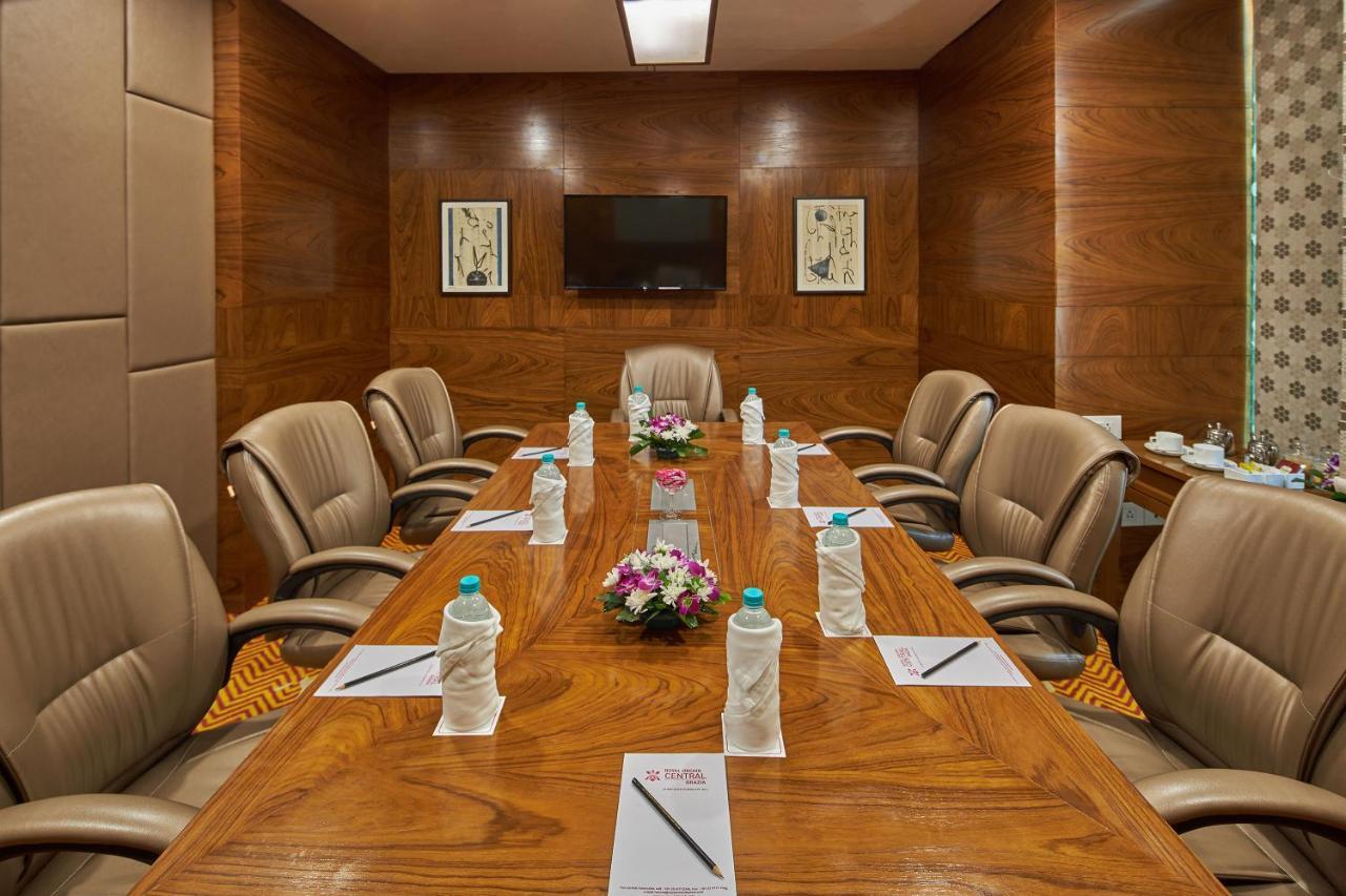 Royal Orchid Central Grazia, Navi Mumbai Eksteriør billede