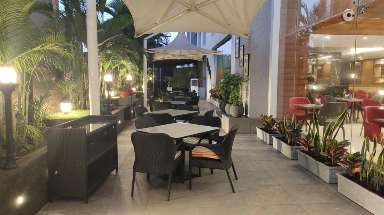 Royal Orchid Central Grazia, Navi Mumbai Eksteriør billede