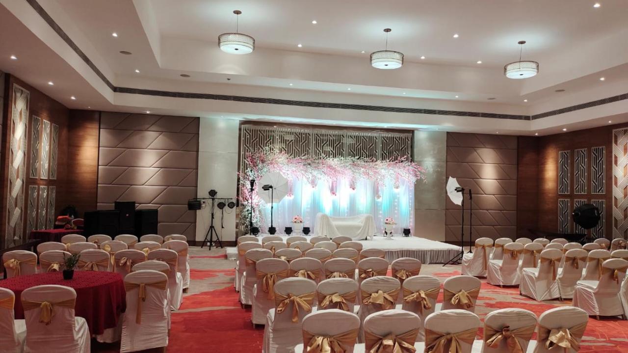 Royal Orchid Central Grazia, Navi Mumbai Eksteriør billede