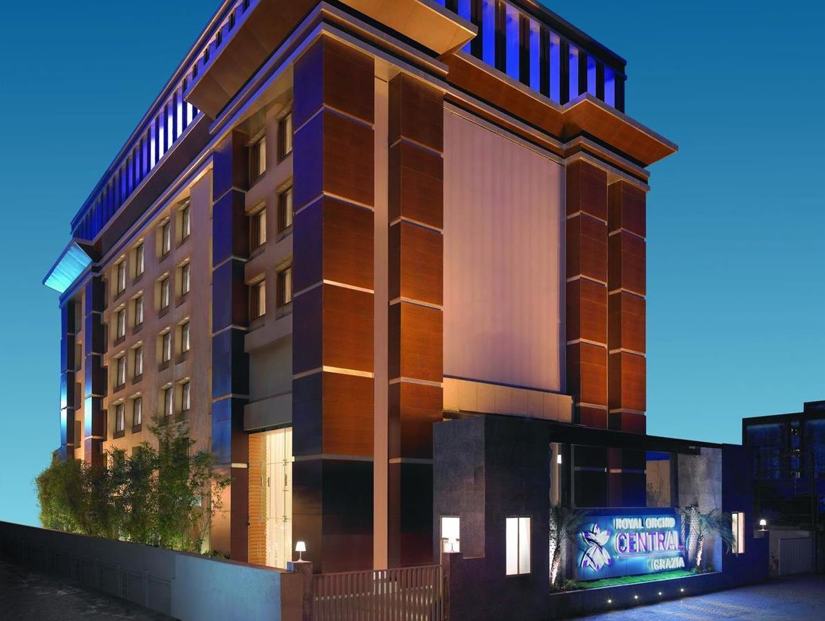 Royal Orchid Central Grazia, Navi Mumbai Eksteriør billede